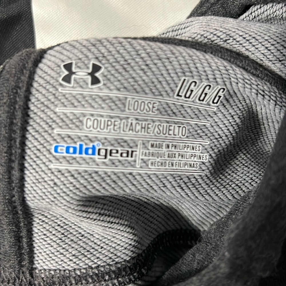 Under Armour, short sleeve hoodie size large women’s